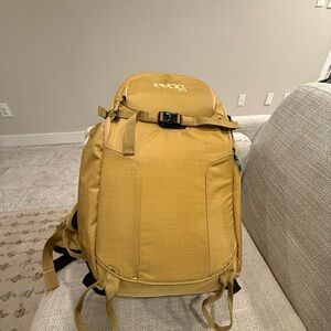 Evoc Capture 18l (Heather Gold)